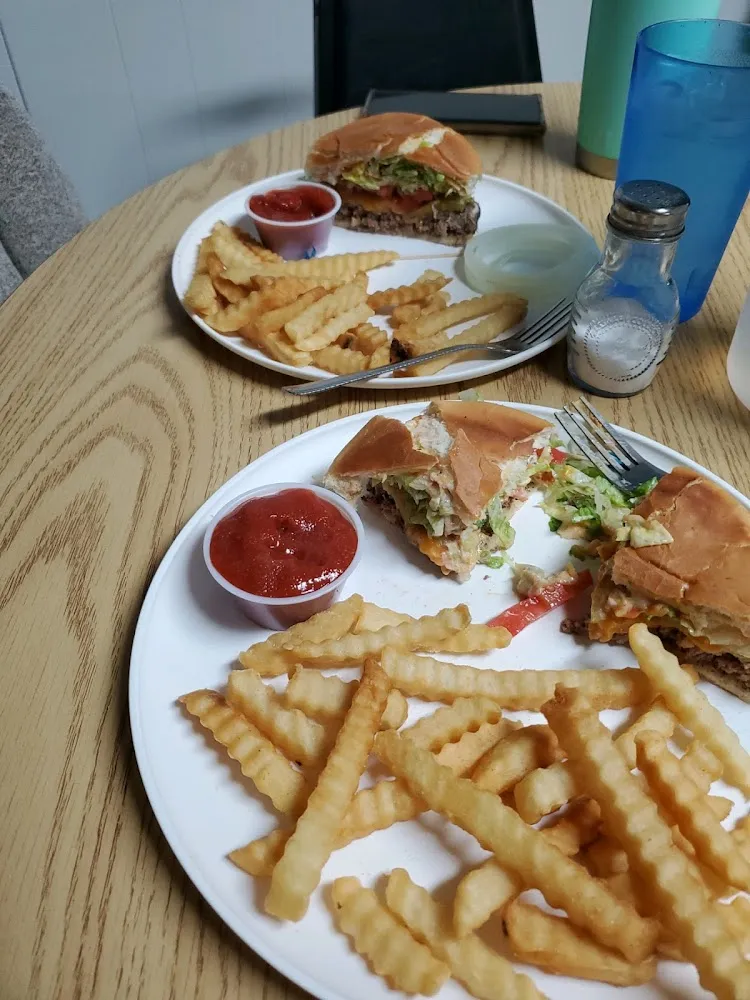 8 Oz Hamburger and Fries Shared